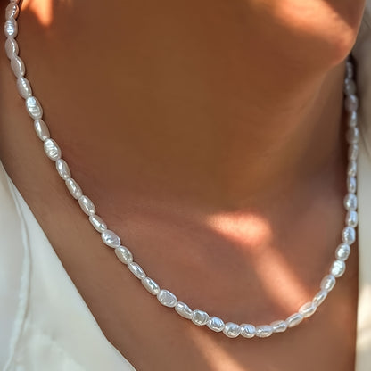 Elegant Baroque Faux Pearl Necklace with Adjustable Chain